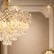 Κρυστάλλινος πολυέλαιος WINDSOR Elegance 8x E14, διάμετρος 39 cm, γυαλιστερό χρυσό, ρυθμιζόμενο ύψος, μεταλλικοί και κρυστάλλινοι πολυέλαιοι, προεπιλεγμένος τίτλος Alessandro Design