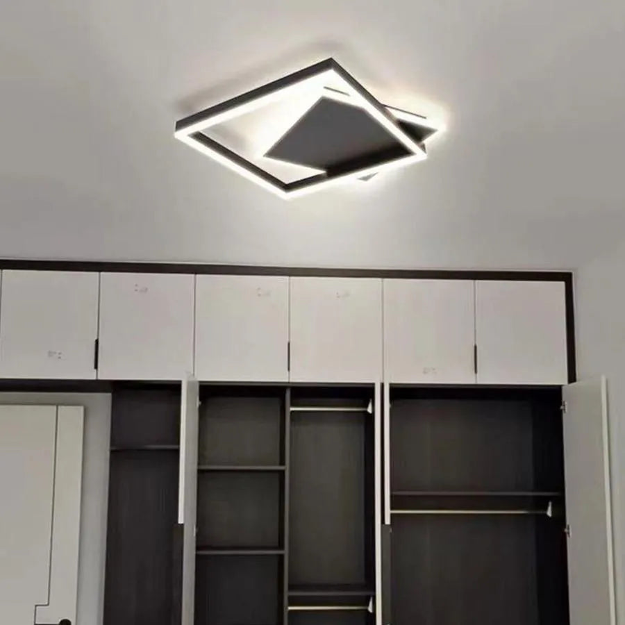 Πολυέλαιος LED με τηλεχειριστήριο SCIOSO 104W, Κρύο/Ζεστό/Ουδέτερο φως, Ρυθμιζόμενο, Μαύροι πολυέλαιοι LED με τηλεχειριστήριο Προεπιλεγμένος τίτλος Alessandro Design